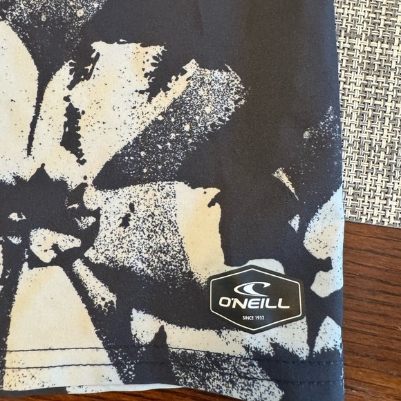 ONeill Boys Hyperfreak Boardshorts size 23, like new! - Picture 4 of 5